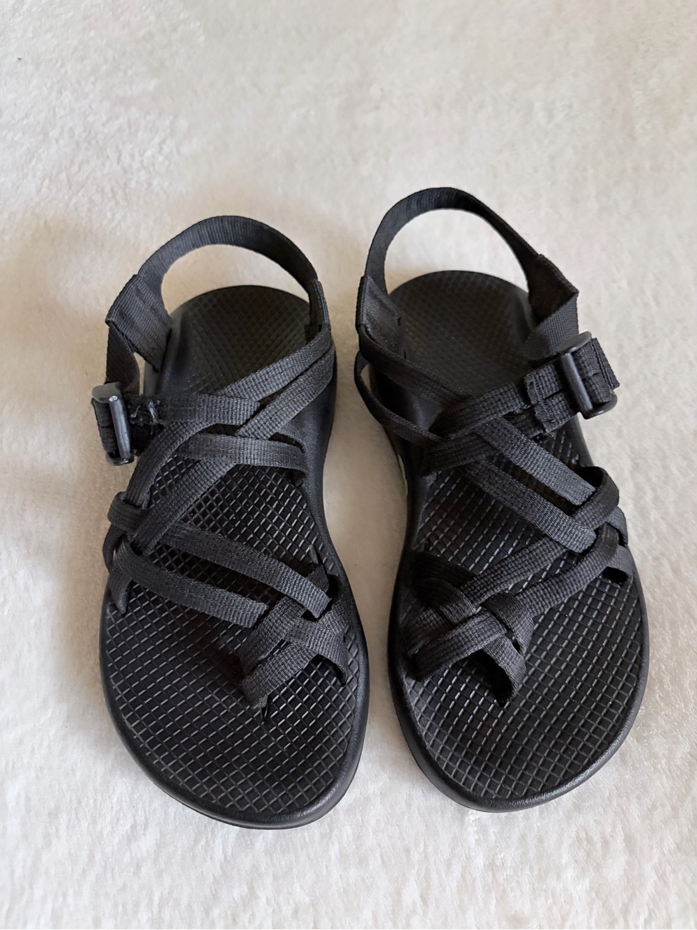 Chaco Kids Black Strappy Adventure Sandals Sz 6